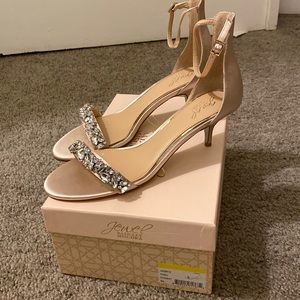 Jewel Badgley Mischka Dash Champagne Heels Size 9.5